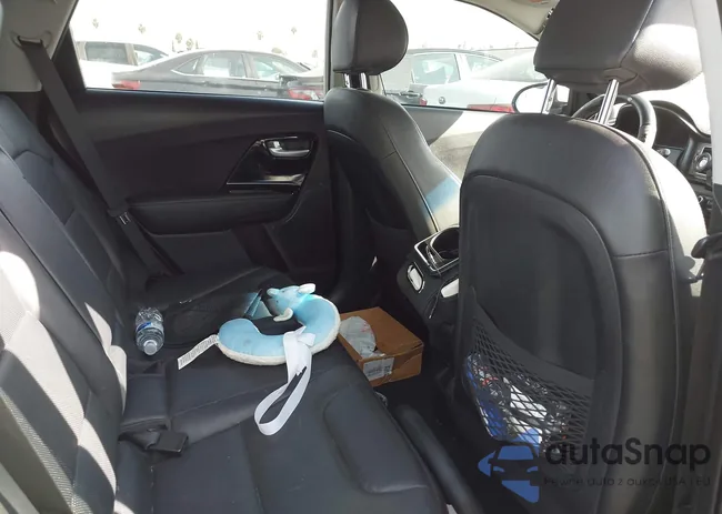 KNDCE3LC9K5216229: 44247887