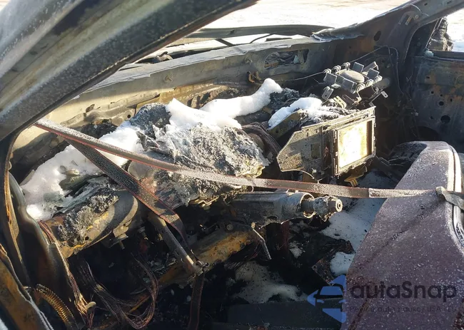 4T1BD1EB1DU003867: 44247947