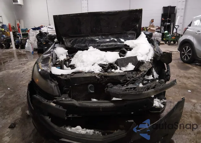 1HGCS22869A008747: 44247990