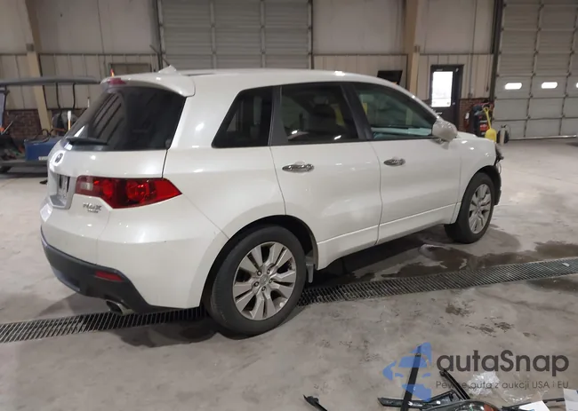 5J8TB2H28AA001452: 44249257