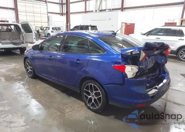 1FAHP3F2XCL301747: 44249296