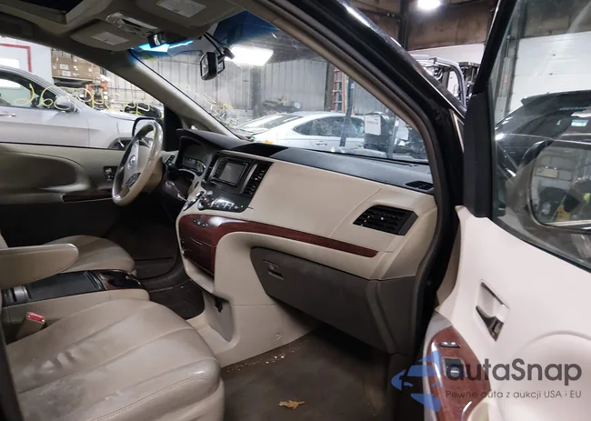 5TDYK3DC0DS334342: 44249326