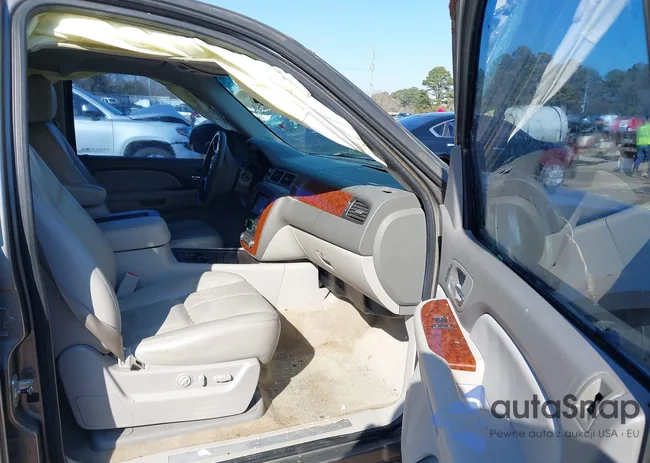 1GNFC13007R113530: 44249332