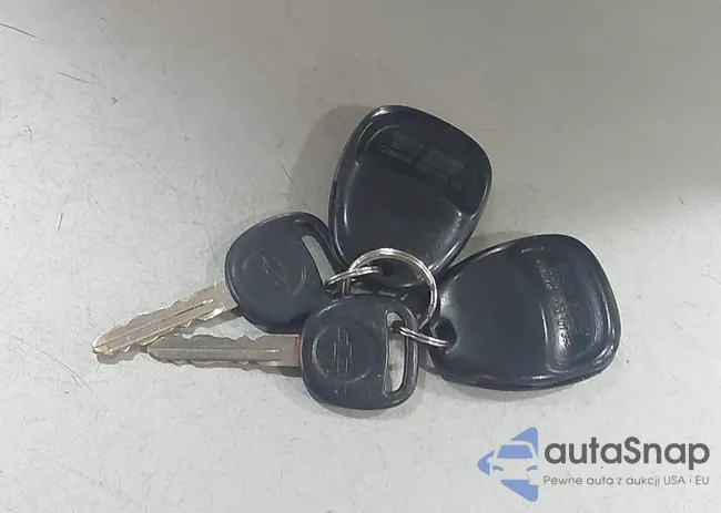 2GCEC19V111245221: 44249335