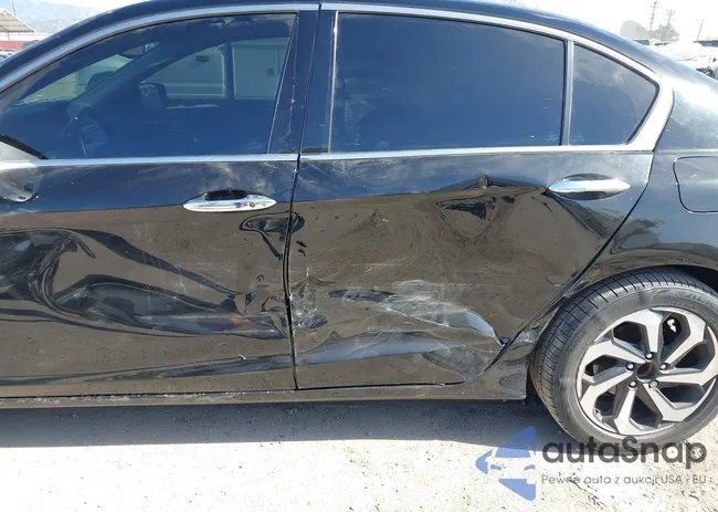 1HGCR3F89HA011264: 44249365