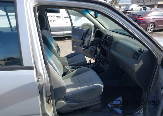 4S2DM58W2Y4304841: 44249390