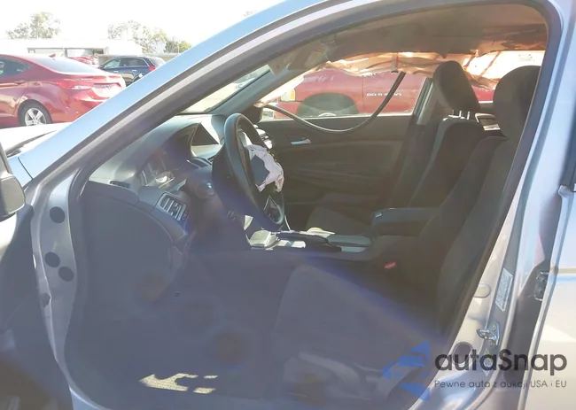 1HGCP2F37AA103547: 44249493