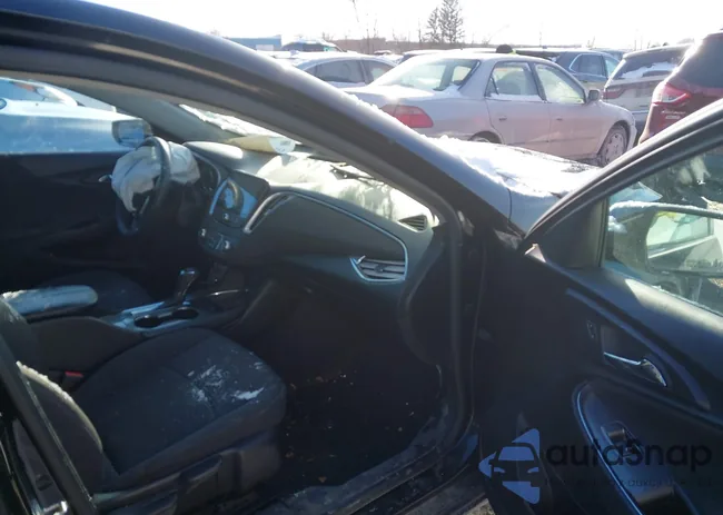 1G1ZE5ST9HF269872: 44249511