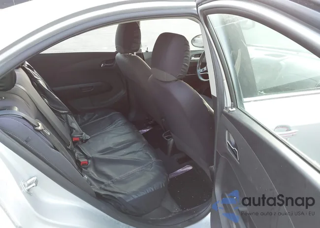 1G1JC5SH3F4130960: 44249542