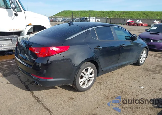 5XXGN4A76DG142862: 44249572