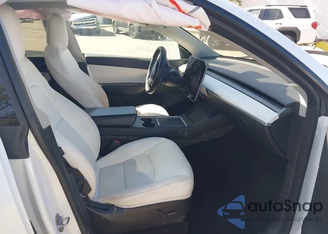 5YJYGDEE8MF283622: 44249716