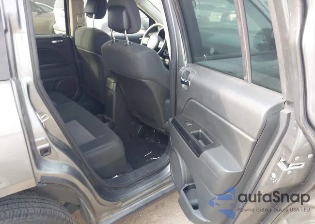 1C4NJCBA2CD585994: 44248857