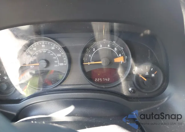 1C4NJPBB8ED758825: 44248937