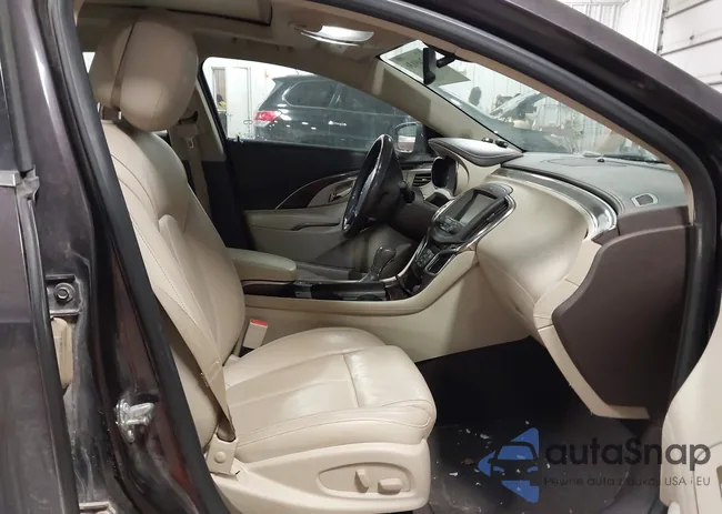 1G4GD5G33EF305685: 44249136