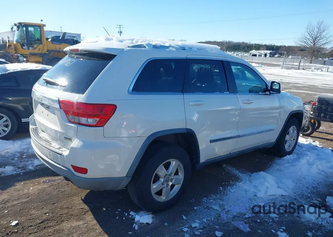 1J4RR4GG5BC654852: 44249161