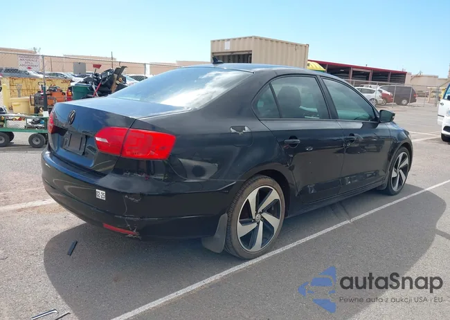 3VWD17AJ5EM219973: 44250249