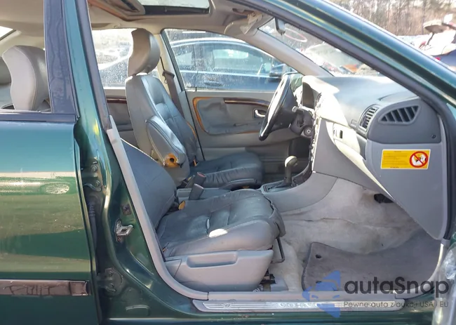 YV1VS2557YF569401: 44250275