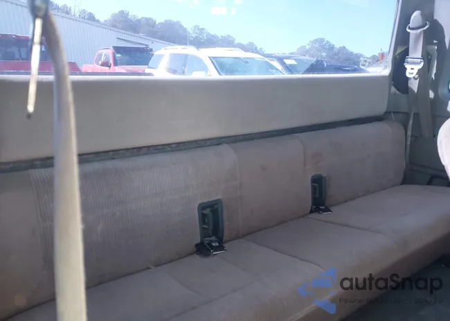 1FTHX25H3TEB21153: 44250372