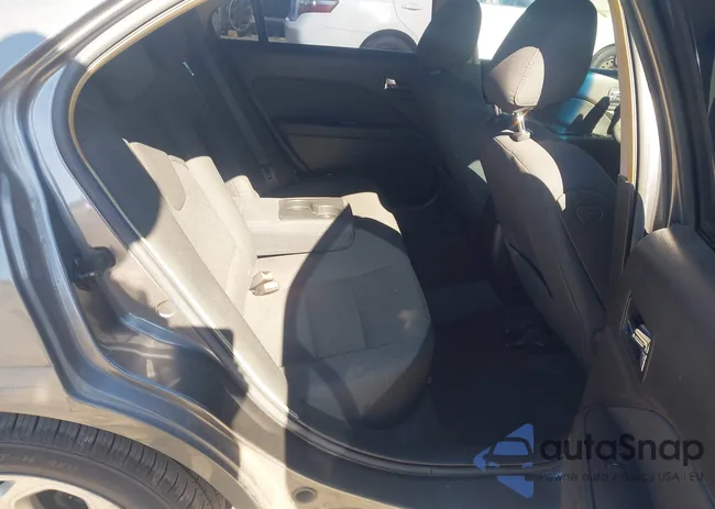 3FAHP0HA2AR304966: 44250427