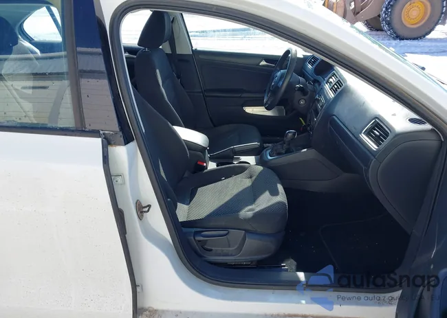 3VW2K7AJ4EM315906: 44250492