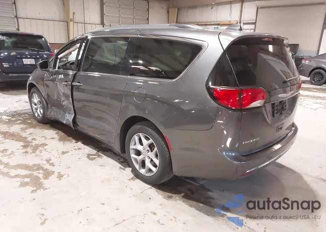 2C4RC1FG7JR116814: 44251419