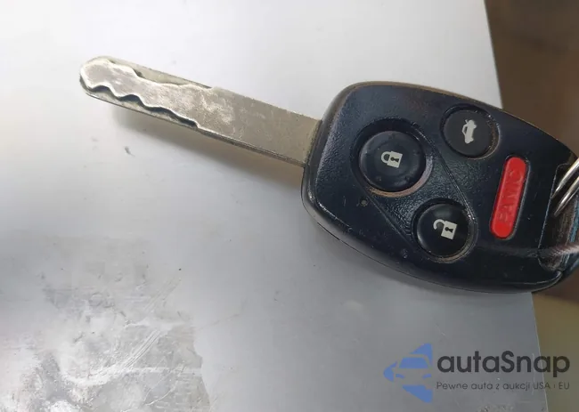 1HGCP2F38BA088090: 44251432