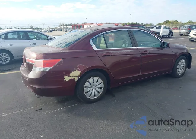 1HGCP2F38BA088090: 44251432