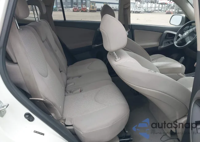 JTMBD31V585201979: 44251436