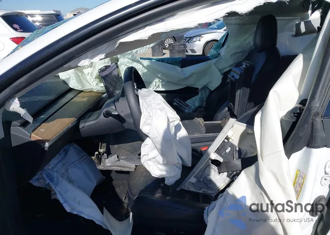 5YJ3E1EA1MF018052: 44251495