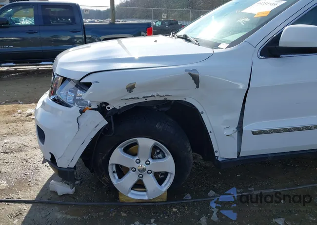 1C4RJFAG0DC631726: 44251519