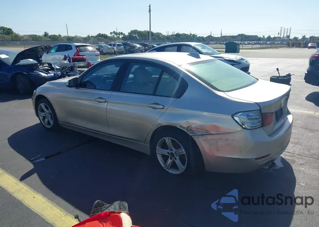 WBA3A5G58DNP25604: 44251627