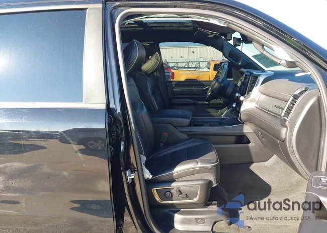 1C6SRFHT8LN344397: 44251645