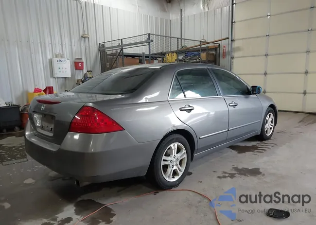 1HGCM56717A100195: 44251694