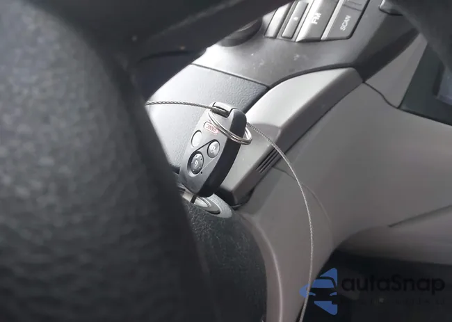 1HGCP2F44BA005845: 44251784