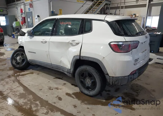 3C4NJDAB7KT782569: 44250934