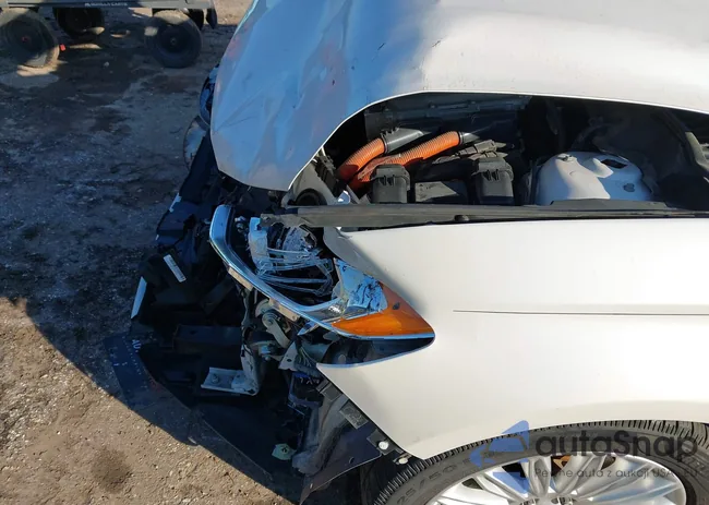 3FA6P0LU9GR203795: 44250977