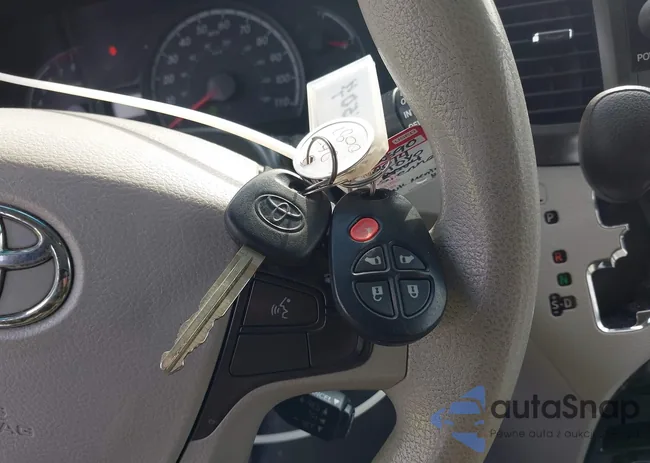 5TDKK3DC8ES495898: 44251025