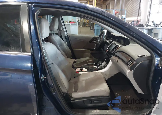 1HGCR2F96GA035992: 44251088