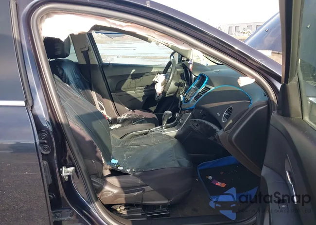 1G1PC5SB6E7247743: 44252332