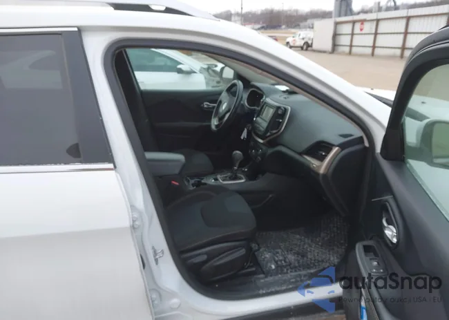 1C4PJMCB4GW117832: 44252455