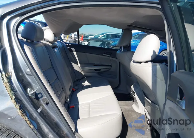 1HGCP3F89AA013916: 44252509