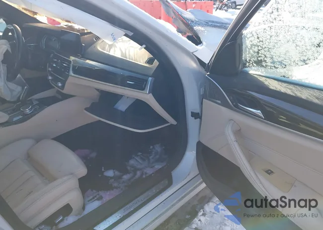 WBAJA7C55KWW19028: 44252611