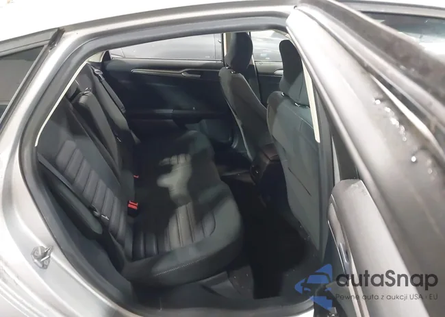 3FA6P0HD7HR308393: 44252724