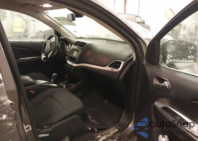 3C4PDCABXJT530775: 44252780