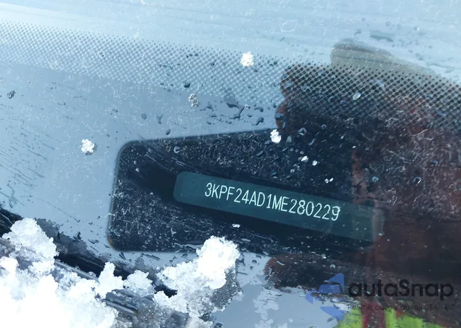 3KPF24AD1ME280229: 44252790