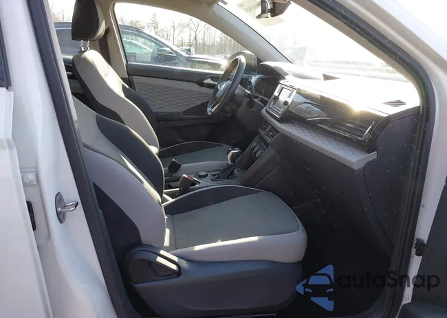 3VV8X7B29RM027795: 44251945