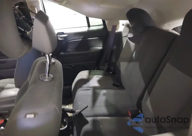 1C4NJDBB6GD686749: 44252210