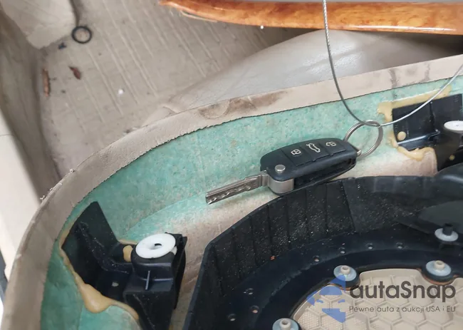 WAUAF48H48K002710: 44253685