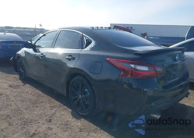 1N4AL3AP5JC221690: 44253726