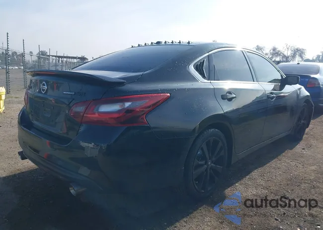 1N4AL3AP5JC221690: 44253726